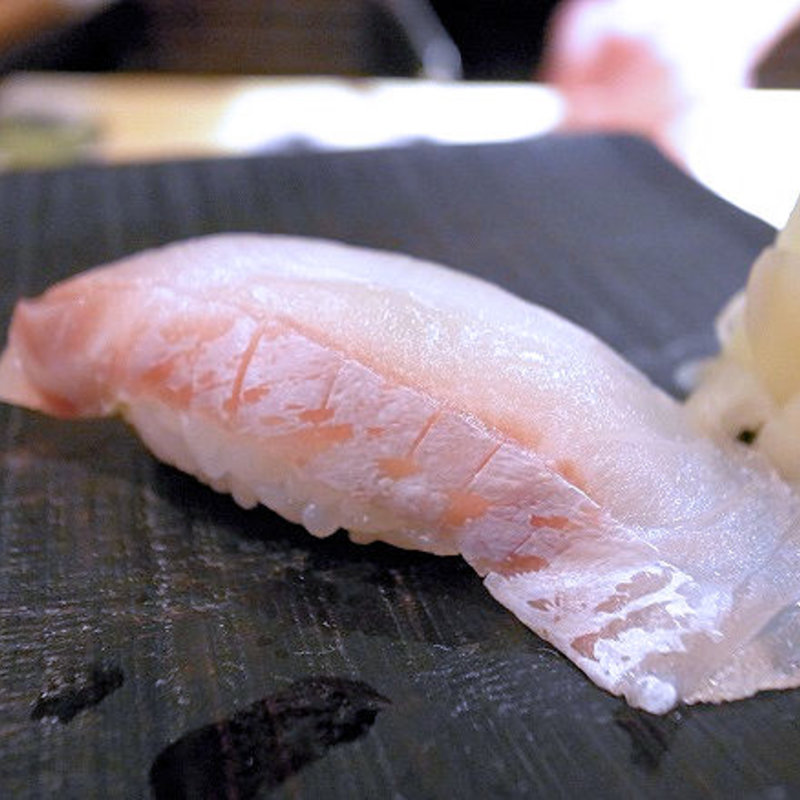 真鯛の昆布〆(波やし （はやし）)