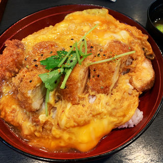 チキンカツ丼(一番どり 竹橋パレスサイドビル店)