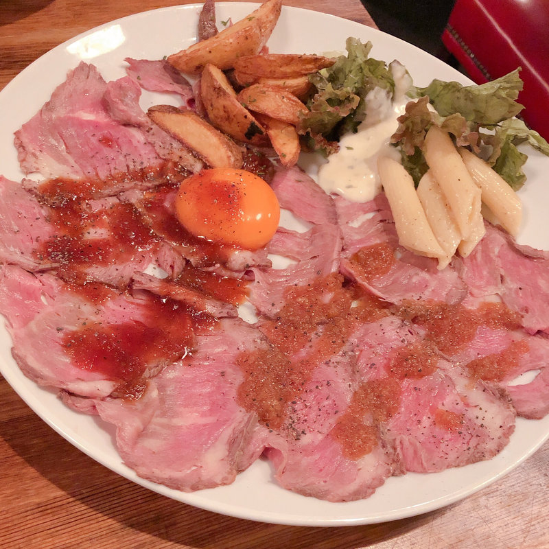 特製ローストビーフ二種のソースで(お肉と神戸野菜とワインとチーズ TOROROSSO （トロロッソ）)