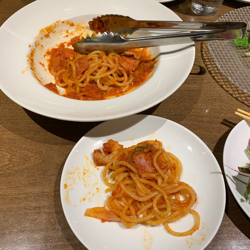 海老とベーコンとチーズの辛いトマトソース(PASTINOVA シャポー市川店)