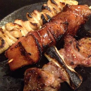 もつ焼き(3本）(野豚 )