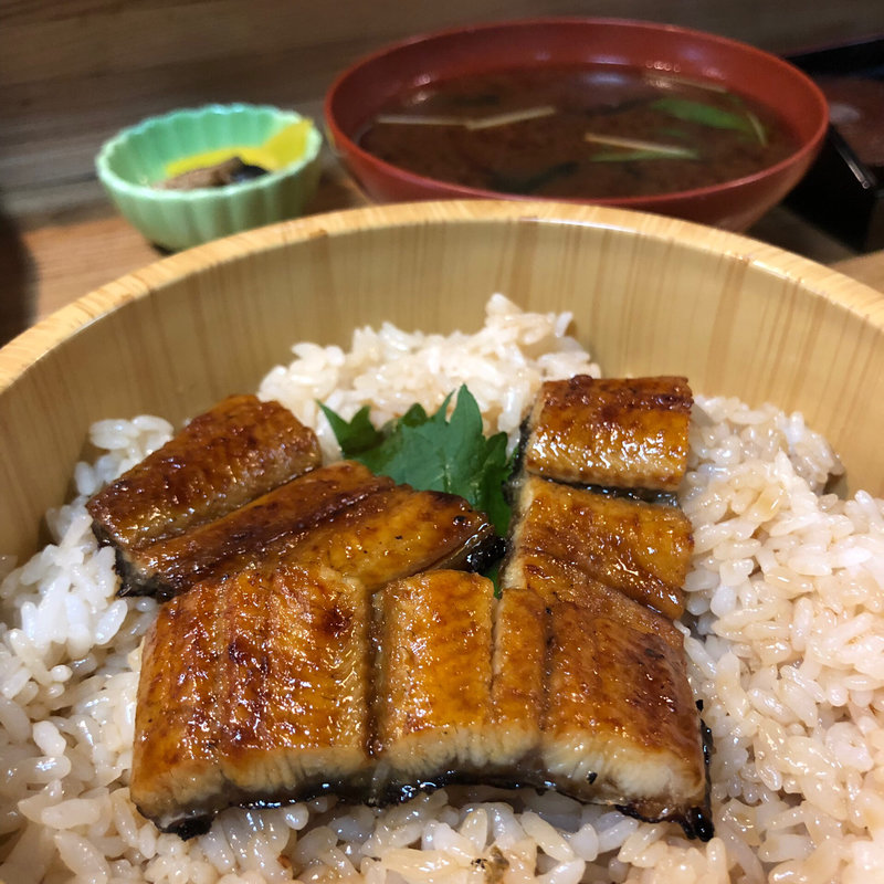 うな丼 (上)(千亀利寿司)