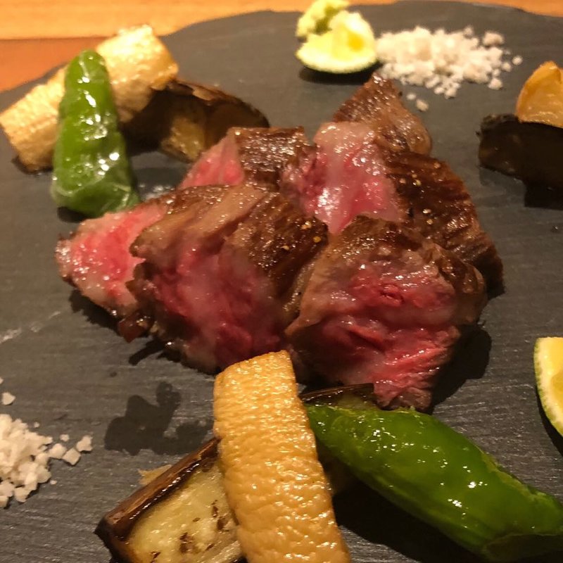 和牛レアステーキ(雨ニモマケズ)