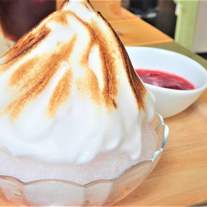 焼菓子屋さんのかき氷「焼き氷（いちご味）」(BleuPaonBAKESHOP)