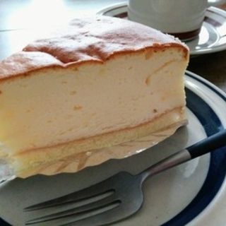 チーズスフレ(イケハタ洋菓子店 菊水本店)