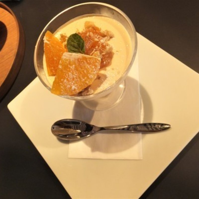 カラメルりんごとロイヤルミルクティーのムース(食事と空間 おがわのじかん)