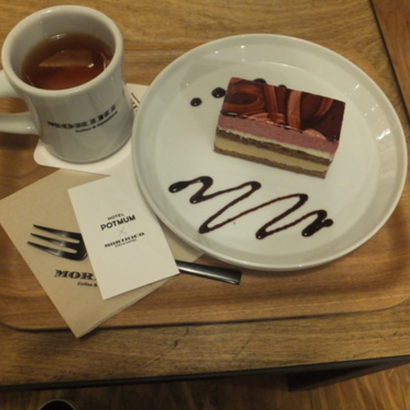 カシスとミルクティムース(MORIHICO.STAY&COFFEE)