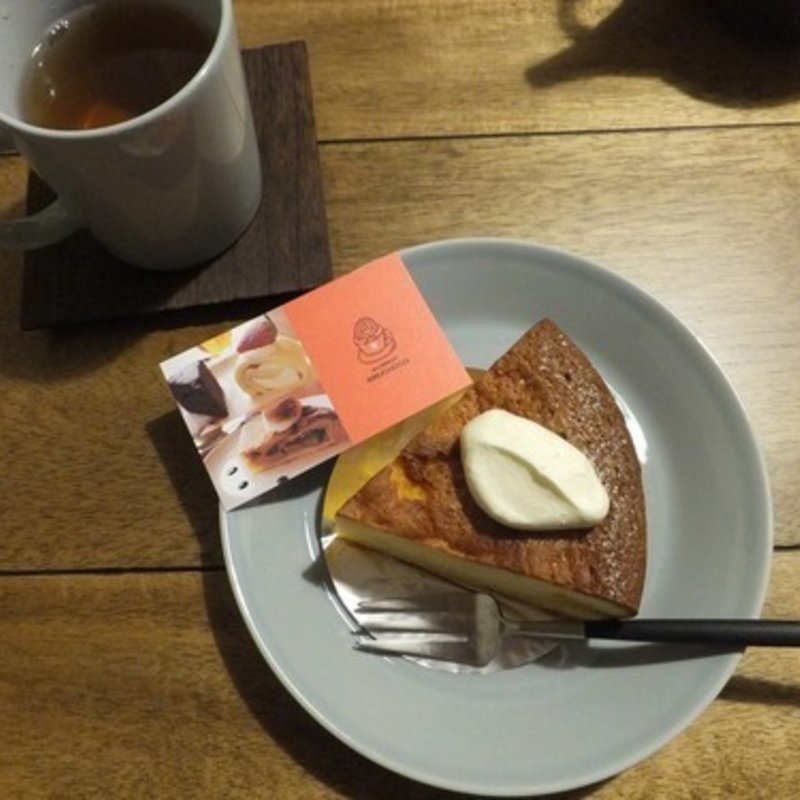 ガトーショコラ（ホワイトチョコレート）(スウィーツカフェ AMU CHOCO （スウィーツ・カフェ アムチョコ）)