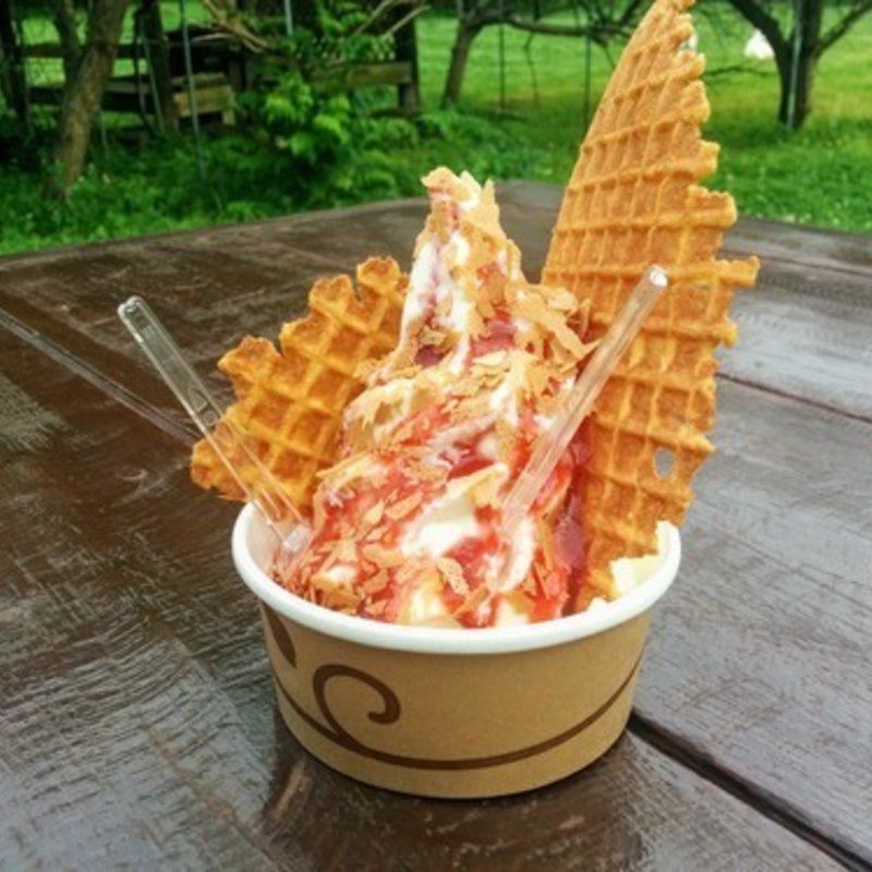 苺パフェ(ましゅれ　長沼店)