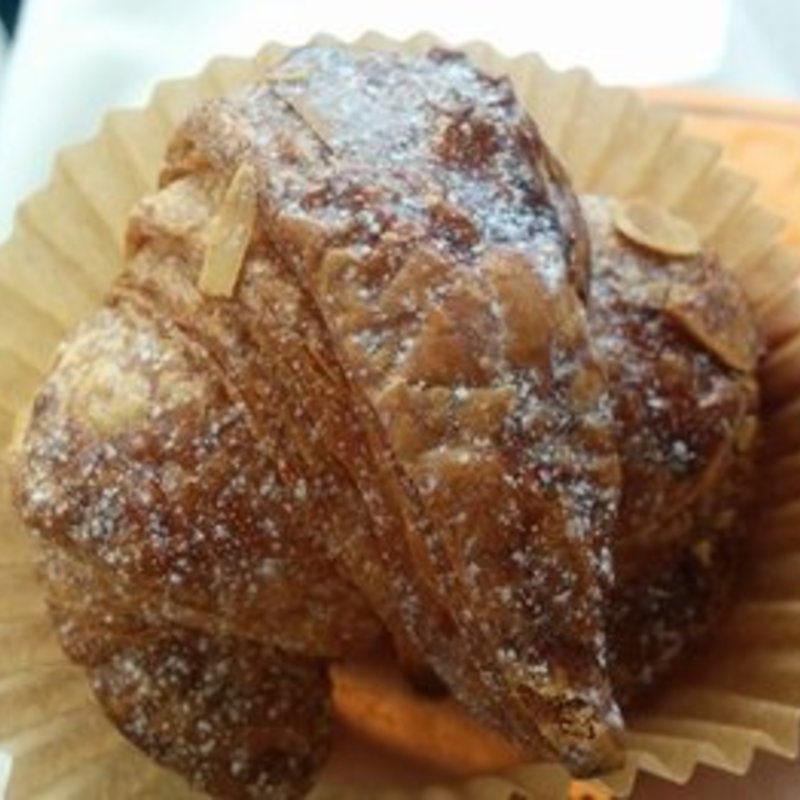 クロワッサンシュー(北菓楼札幌本館)