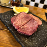 厚切り上タン(焼肉 座牛)