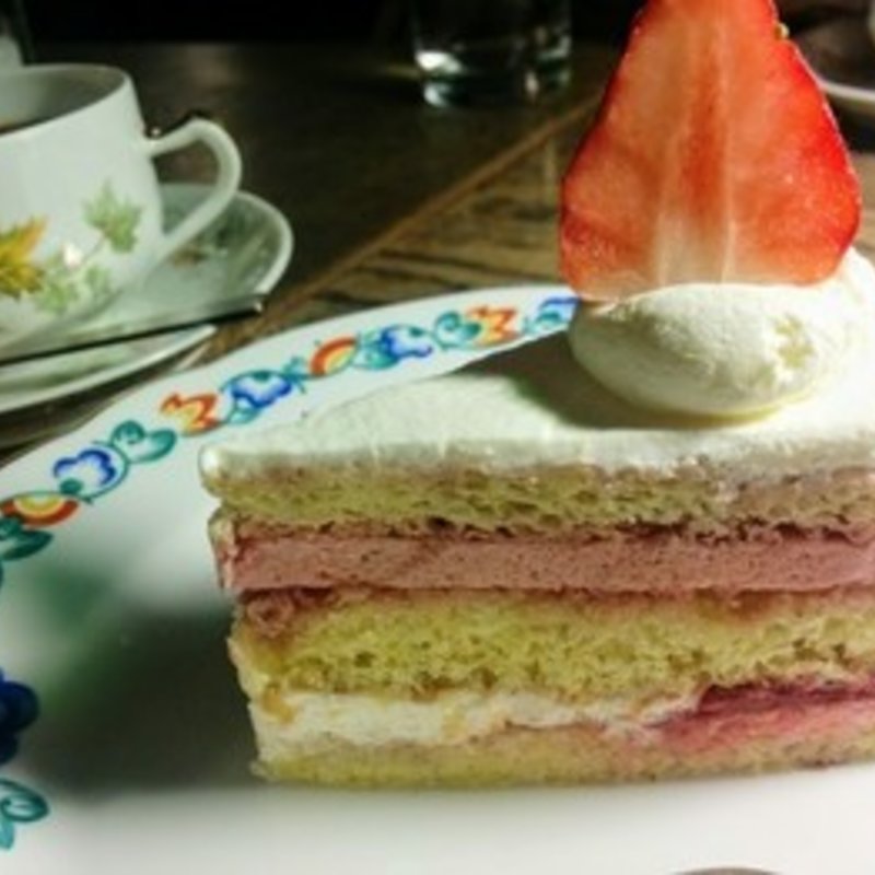 ケーキセット(ＲＯＱＵＥＦＯＲＴ ＣＡＦＥ)