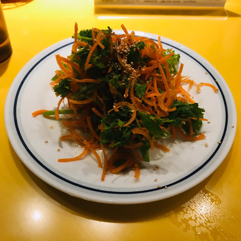 人参パクチーサラダ(関谷スパゲティ )