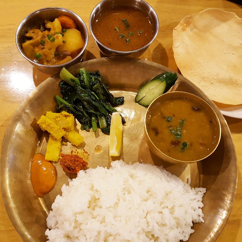 ダルバートセット(デウラリバッティ （デウラリ食堂）)