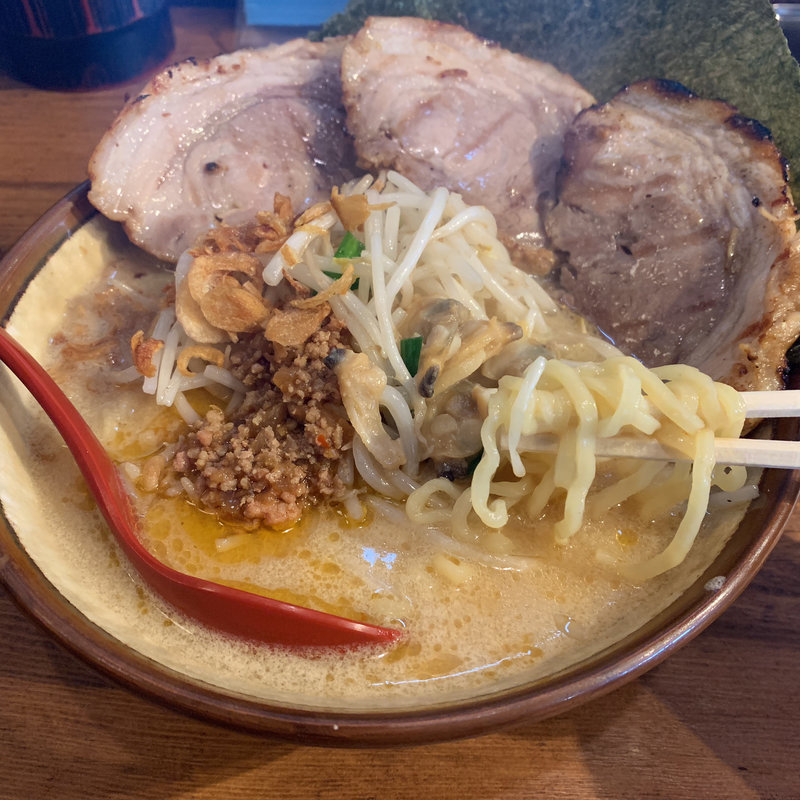 江戸前味噌チャーシュー麺(蔵出し味噌 麺場 芝山商店)