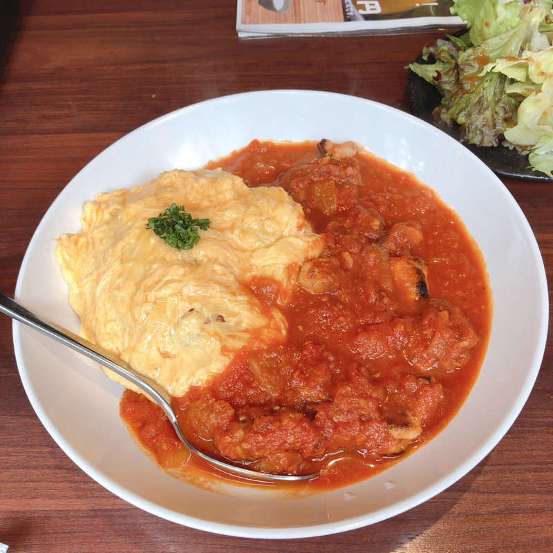 ジューシーチキンのトマトオムライス(きらり )