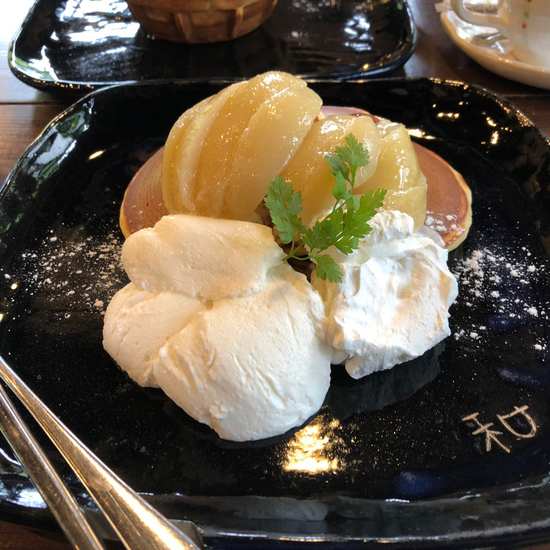 桃とヨーグルトのパンケーキ(パンケーキ ラボ　 和 （Pancake LABO和）)