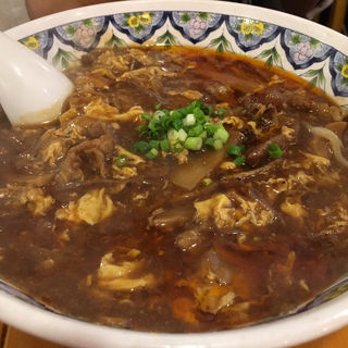 プレミアム酸辣湯麺(揚州商人 新橋店)