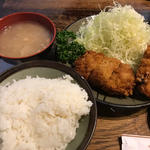 メンチセット(豚珍館 （とんちんかん）)