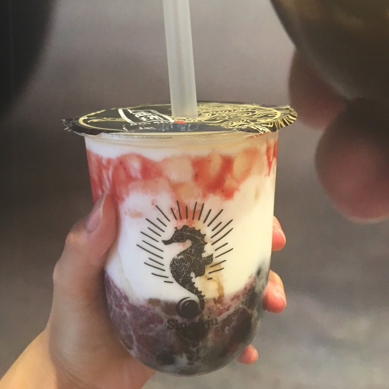 タピオカイチゴミルクオレ(辰杏珠(シンアンジュ) 原宿店)