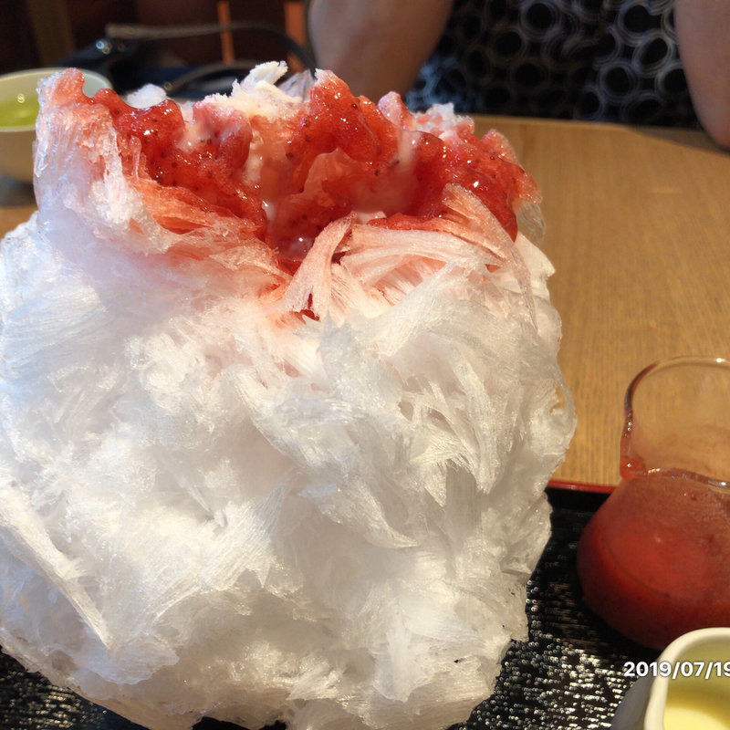 氷 イチゴミルク(船橋屋 亀戸天神前本店 （ふなばしや）)