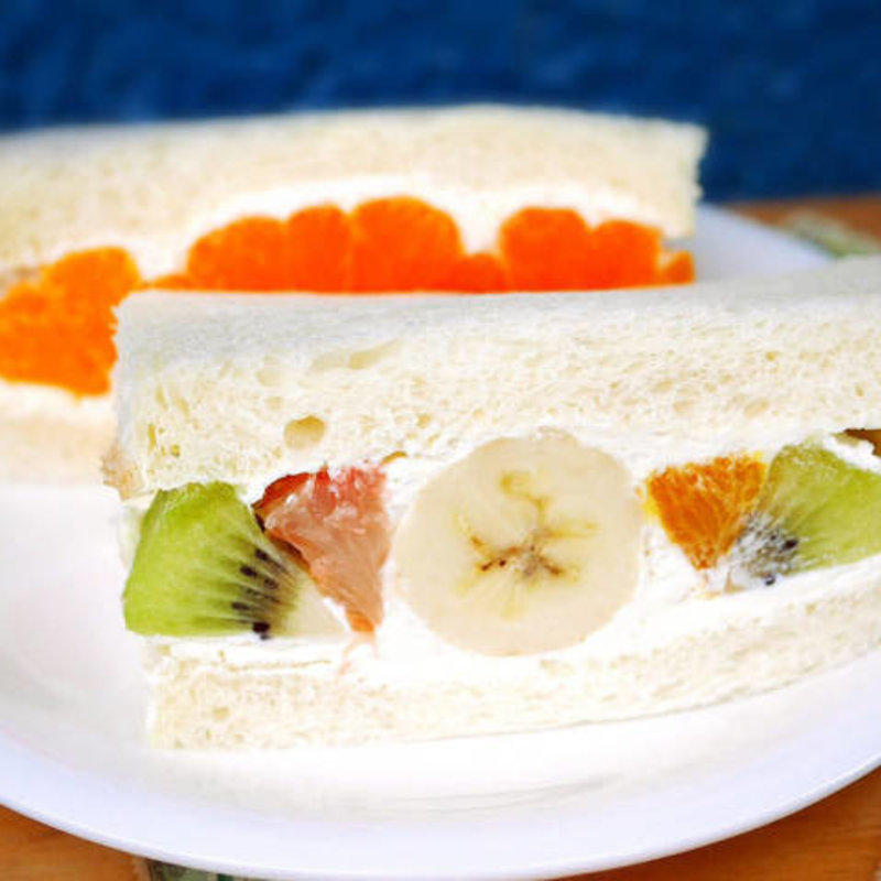 フルーツサンド(パンとエスプレッソと 南森町交差点)