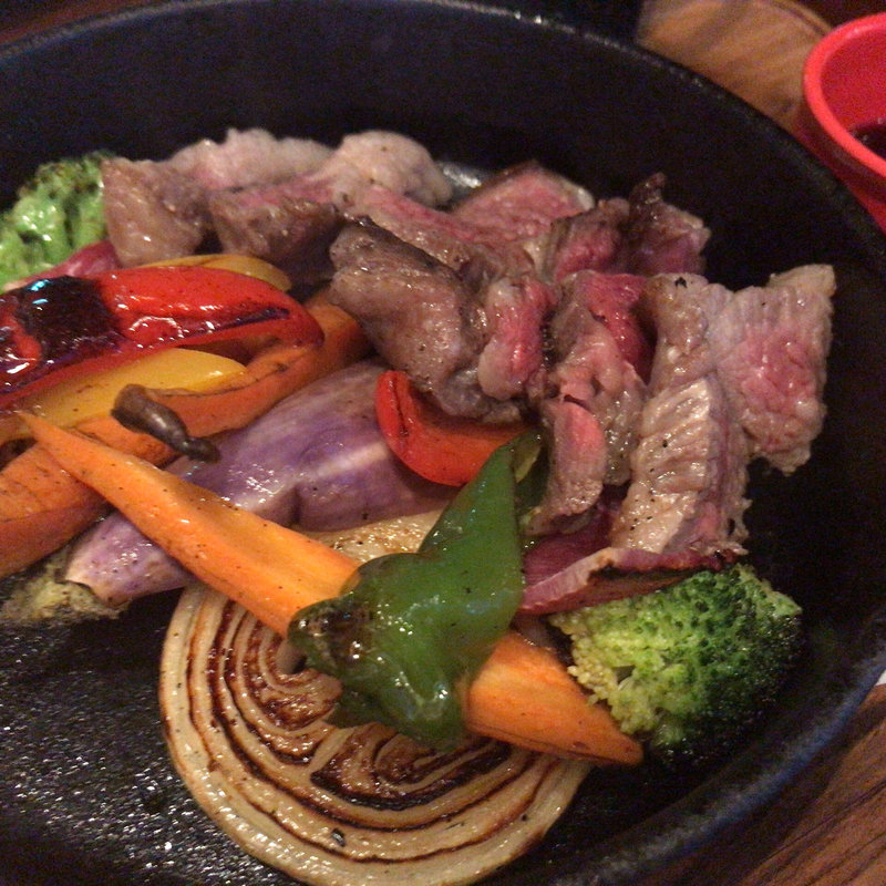 宮城登米・日高見牛と丸森野菜のビステッカ(RIGOLETTO　TAPAS　LOUNGE （リゴレット タパス ラウンジ）)