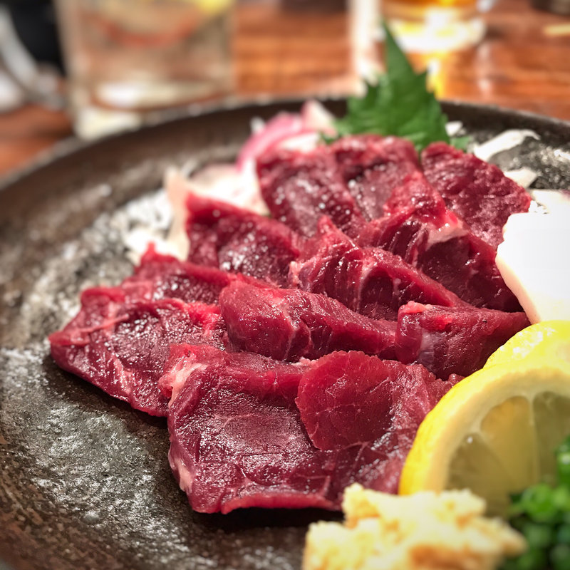 馬刺し（赤身）(肥後大衆酒場ナナイロ)