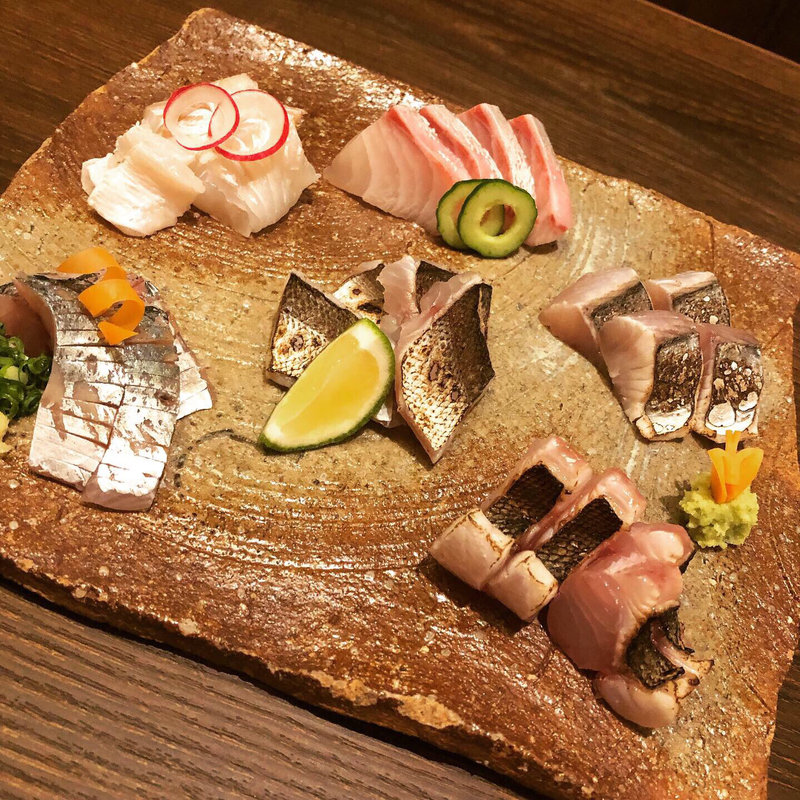 刺身盛り合わせ(酒とさかな ふじ)