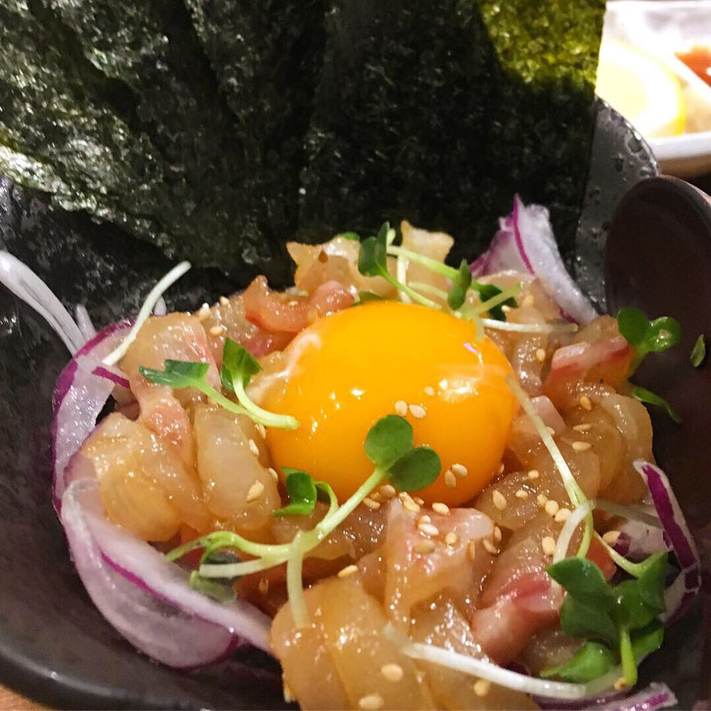 鯛の白ユッケ(五感で楽しむ串揚げ屋 生粋namaiki)