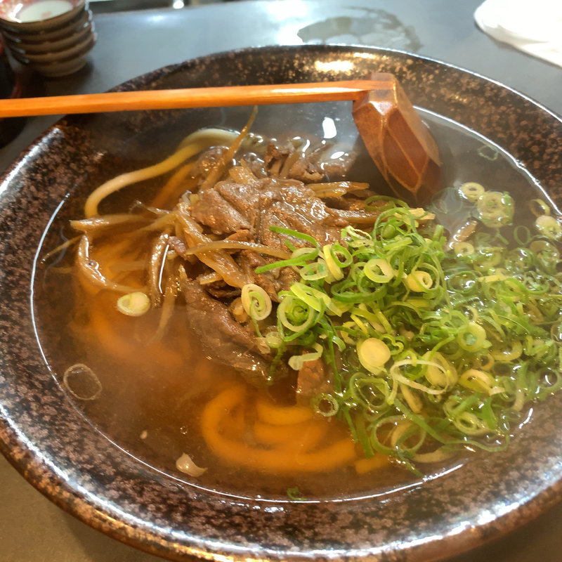 肉饂飩(ぺこぺこうどん)