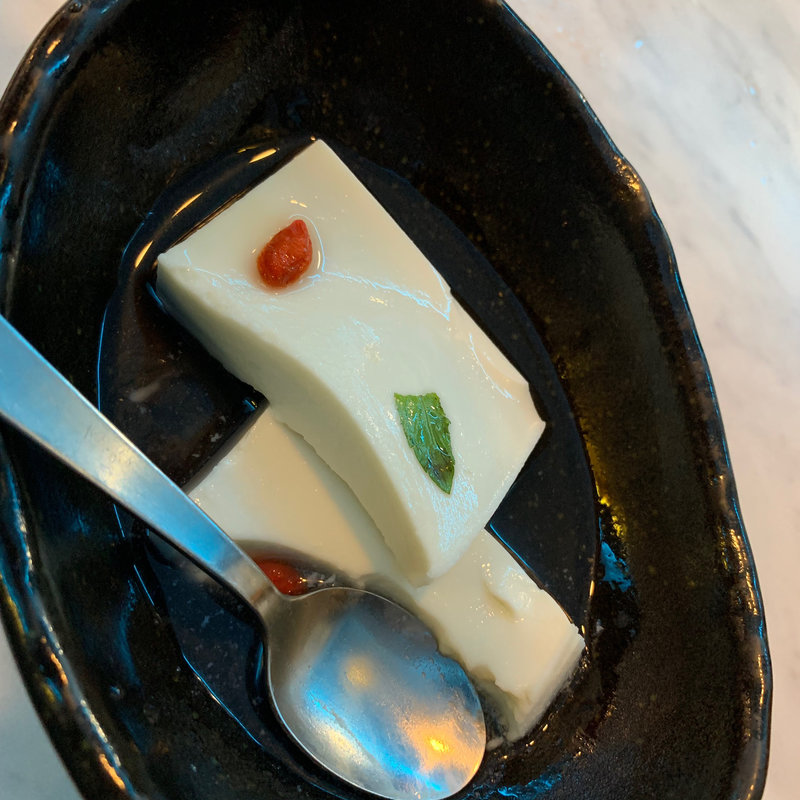 セットについてる杏仁豆腐(老辺餃子館 本店 （ロウベンギョウザカン）)