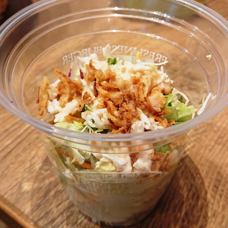 季節のサラダ（レモン香るエビとオリーブのサラダ）(フレッシュネスバーガー新川崎スクエア)