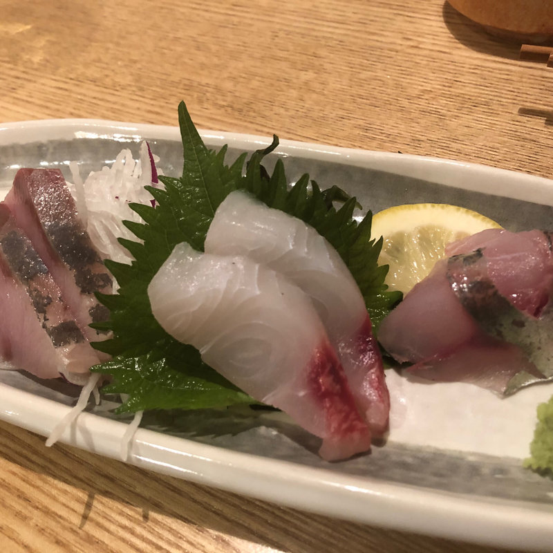 お刺身長浜盛り！ 一人前(長浜鮮魚卸直営店 炉端 魚助)