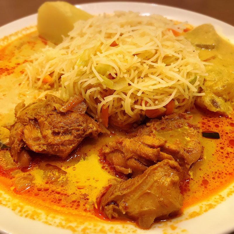 スリランカヌードルカリー(不思議香菜ツナパハ+2)