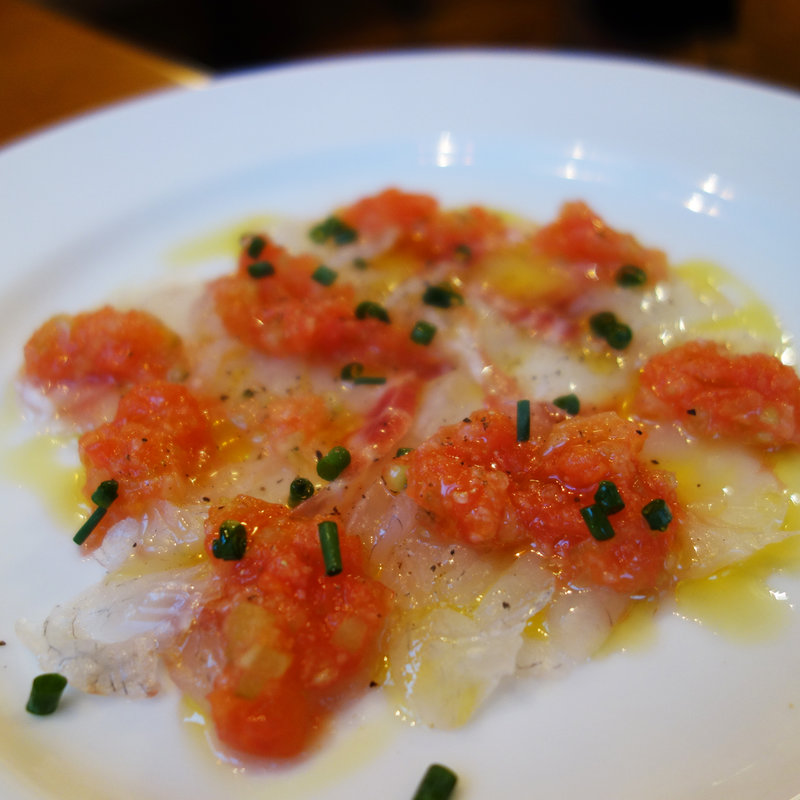 真鯛のカルパッチョ ガスパチョのソース(今泉一丁目 rakuda)