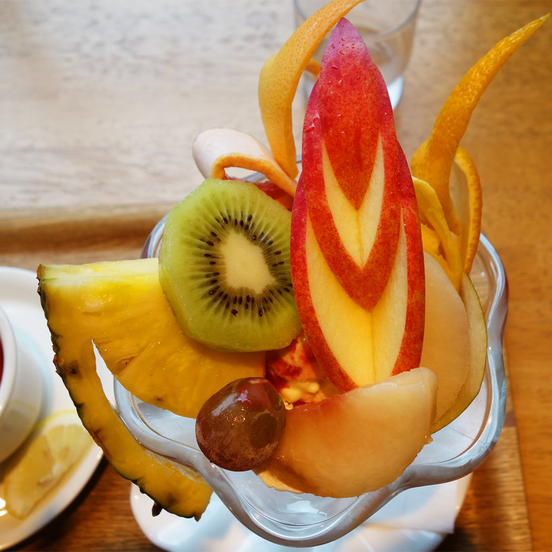 フルーツたっぷりパフェ(吉祥果)
