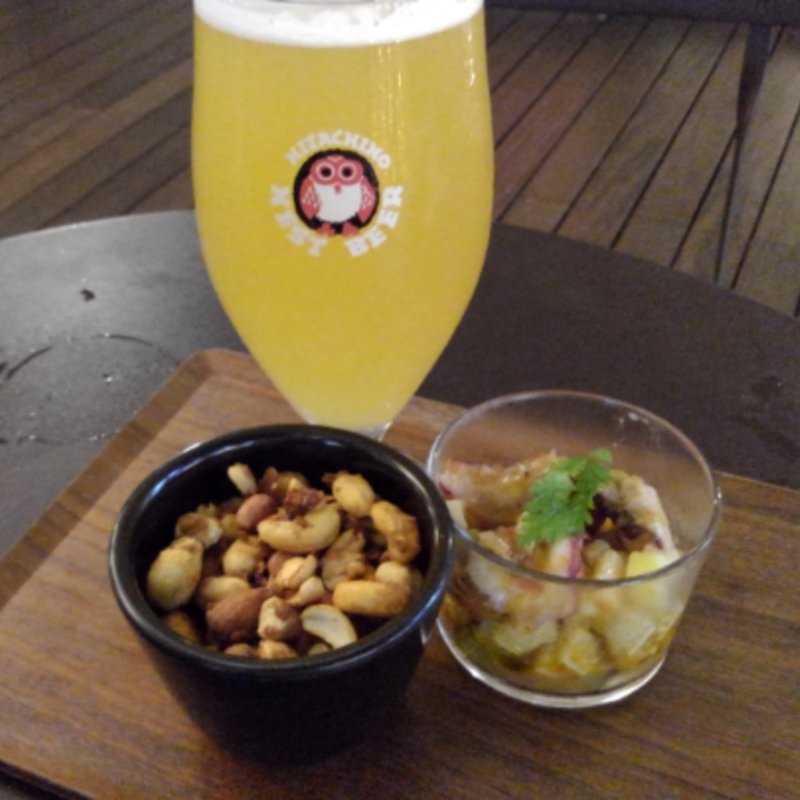 ミックスナッツとタコマリネ(常陸野ブルーイング・ラボ 神田万世橋店)