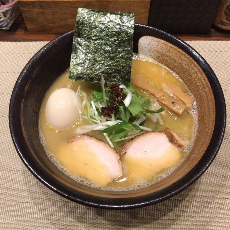 味玉入り鶏こく麺(麺や KICHOMEN  )