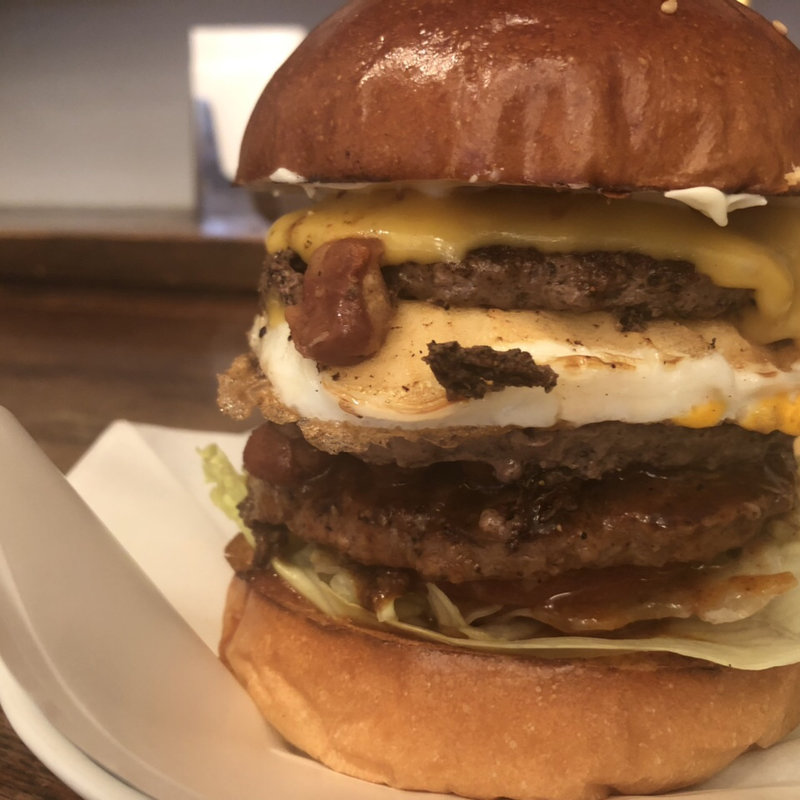 マッドバーガー(ファイヤーハウス （FIRE HOUSE）)