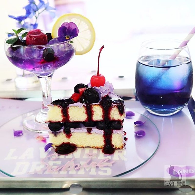 LAVENDER DREAMS"SWEET SUMIRE CAKE SET"(ヴィクセン カフェ （VIXEN CAFE）)