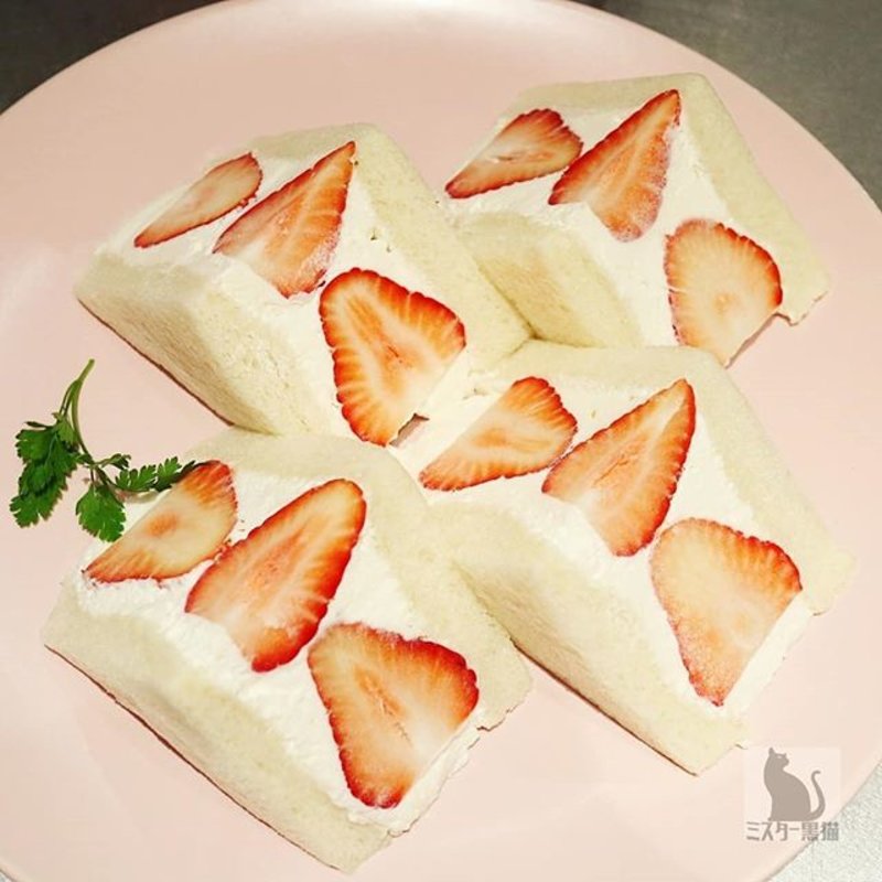 いちごのフルーツサンド(レインボーパンケーキ 西武池袋店)