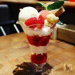 リラックマのいちごパフェ(gelato pique cafe bio concept 玉川高島屋S・C店)
