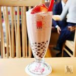 タピオカ苺ミルクティー(春水堂 東京ドームシティラクーア店)