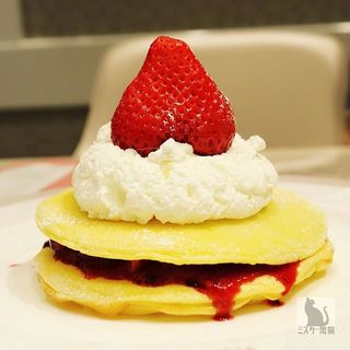 Cheek Strawberry ＜VAVA パンケーキ＞ (パンケーキ cafe VAVA 日本橋)