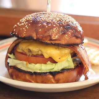 ベーコンチーズバーガー(MEIHOKU Burger)