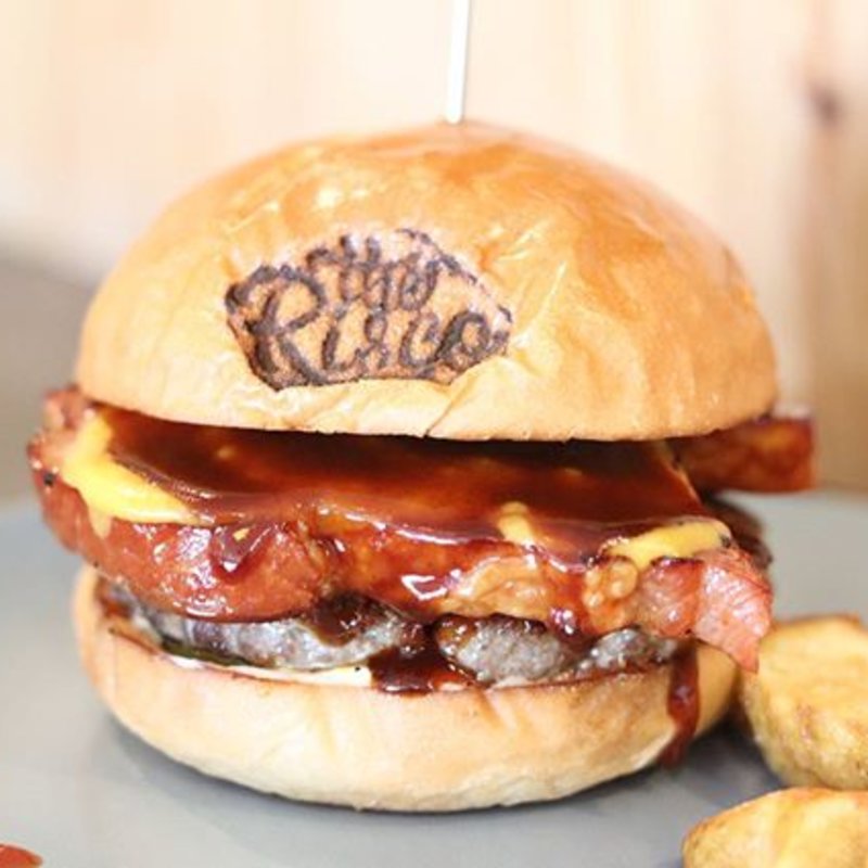 スモーキンビリー(THE RISCO リスコ Cafe & Authentic Burgers)