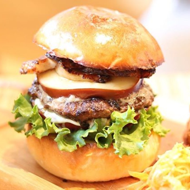 ベーコンチーズバーガー(B.B.M)