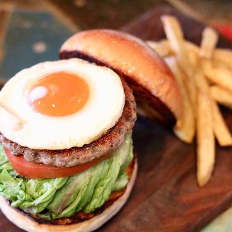 エッグバーガー(ガクヤバーガー （GAKUYA BURGER）)