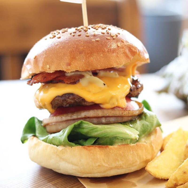 ベーコンチーズバーガー(1010 TEN・TO （テント）)